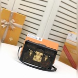 Фотография Lv box маленькая коробка Petite Malle Monogram деревянная коробка.