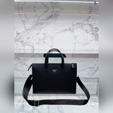 Prada/Prada Мужской портфель из кожи Saffiano с перекрестным узором, размер 38 x