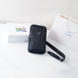 Официальный сайт Prada. Высококачественная сумка через плечо. Нестареющий класси