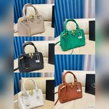 Сумка Prada Shell Bag — она остается популярной на протяжении многих лет и стала