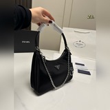 Размер： 21 × 13. PRADA Пrada нейлоновая сумка под мышку. Классическая экологична
