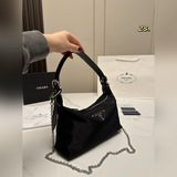 Размер (с коробкой)： 25 × 14. Новая сумка PRADA с цепочкой под мышкой, комбиниро