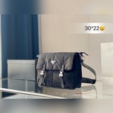 Размер： 30*22 см. Prada. Новинка! Prada достаточно большой и удобный! Это действ