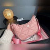 Prada/Prada кожаная сумка с крупной текстурой и тремя отделениями, размер 22 см,