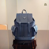 Prada Новая модель рюкзака. Ретро-стиль в моде, и если говорить о рюкзаках, то н