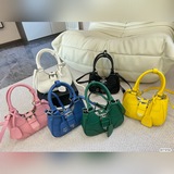 Сумка Prada с коробкой. Сегодняшнее предложение： новая модель, очаровательная су