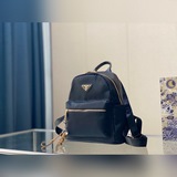 Prada / Прада 22 Новая модель высококачественной сумки-рюкзака с логотипом и ори