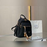 Prada / Прада 22 Новая модель высококачественной сумки-рюкзака с логотипом и ори