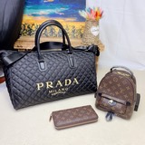Трехкомпонентный набор Prada： сумка Prada для путешествий + рюкзак LV mini + кош