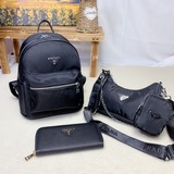 Трехкомпонентный комплект Prada： рюкзак, сумка под мышку 2 в 1 и кошелек. Размер