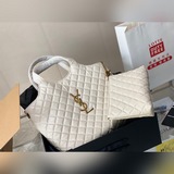 Улучшенная подарочная упаковка = подарочная упаковка из магазина беспошлинной то