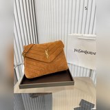 Сумка через плечо YSL Saint Laurent с цепочкой удовлетворит все повседневные пот