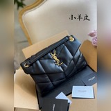 «Складная коробка для хранения одежды с карточкой по уходу» от YSL Loulou Puffer
