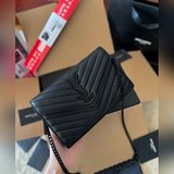 «Складная подарочная коробка в форме самолета» YSL Luxury Caviar Envelope Woc то