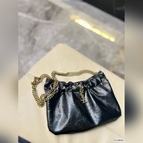 YSL Saint Laurent складчатая сумка в виде облака. Очень стильная, привлекательны