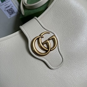 Серия GG «Gucci Stars» была представлена в историческом замке Мон