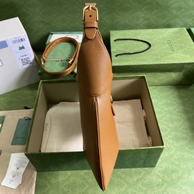 GG «Gucci Stories» i серия была представлена в историческом замке