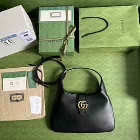 Серия GG «Gucci Stories» была представлена в историческом замке М