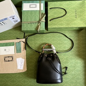 Серия GG Bucket Bag. Эта сумка-букет из серии GG Bucket Bag, созд