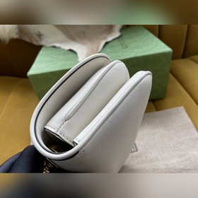 【Оригинальная кожа】 Артикул： 698643 Новая коллекция модной одежды
