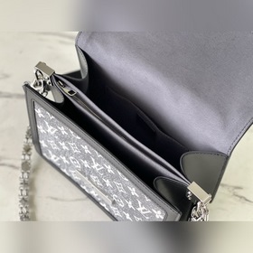 Артикул： M21458 Цвет： джинсовый (джинсовый) Эта сумка среднего ра