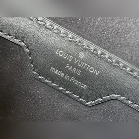 Артикул： M57835 Черная сумка с крокодиловым узором. Сумка изготов