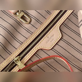 Артикул： M40995 NEVERFULL средняя сумка с шелкографией виде щенка