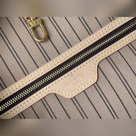 Артикул： M40995 Кошка с шелкографией  Сумка среднего размера. Но