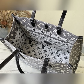 Артикул： M46448 Цвет： джинсовый. Эта сумка OnTheGo среднего разме
