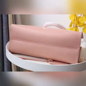 Фотография от Du Shijia 【Средняя сумка ONTHEGO】 Артикул： m46286 