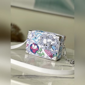 Артикул： M82008 Эта сумка украшена рисунком животных на холсте, к