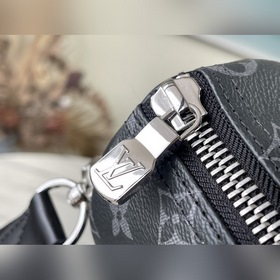 Артикул： M46271 Черный цветок. Сумка Keepall 25 изготовлена из па