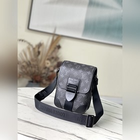 Артикул： M46442 Черный цветок. В этой модели сумки Archy Small Ma