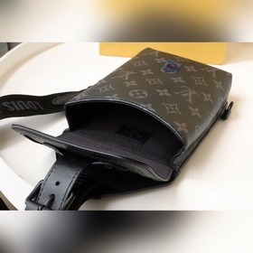 【Saumur одноплечевая сумка для мобильного телефона】 Артикул： M469