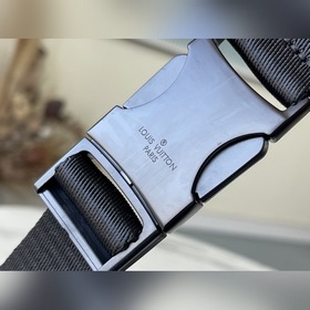 Артикул： M44388 Кожаная сумка с тиснением, сумка на пояс. Эта сум
