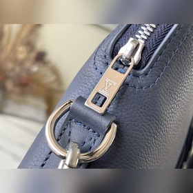 Артикул： M21440 Темно-синий. Этот портфель из кожи, окрашенной в 