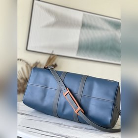 Артикул： M21377 Эта сумка Keepall 50 выполнена из кожи разных отт