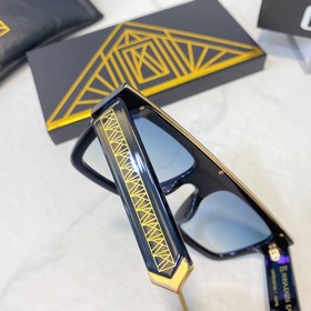 ANNA- KARIN KARLSSON Модель： Phat Cat Размер： 54-23-142
