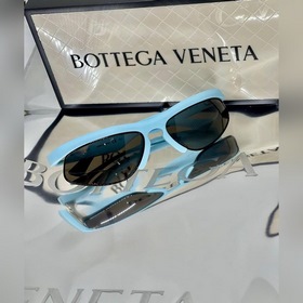Официальный сайт BOTTEGA VENETA Модель： BV1114S