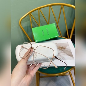 Bottega Veneta  Новые классические очки BV1049 с квадратной опра