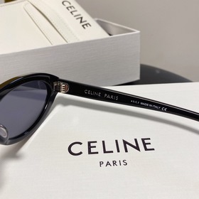 Новая модель на официальном сайте CELINE  CL4S184 →Белый