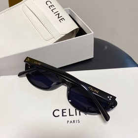 Новая модель на официальном сайте CELINE  CL4S184 →Белый