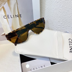CELINE Селин, модель, аналогичная модели на фото с Дженом Бэраном