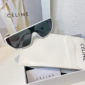 CELINE Селин, модель, аналогичная модели, представленной на фотог