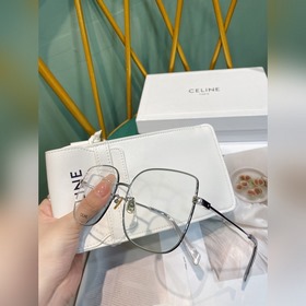 Новые модели на официальном сайте CELINE Очки в большой оправе с 