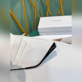 Новые модели на официальном сайте CELINE Очки в большой оправе с 
