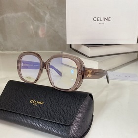 Новые товары на официальном сайте CELINE Минималистичный дизайн о
