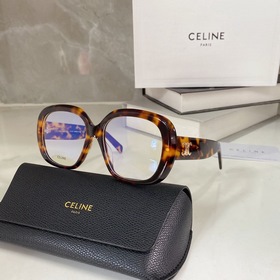 Новые товары на официальном сайте CELINE Минималистичный дизайн о