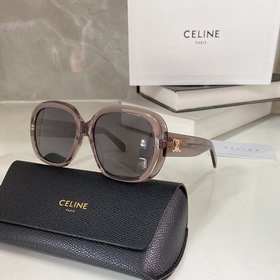 Новые товары на официальном сайте CELINE Минималистичный дизайн о