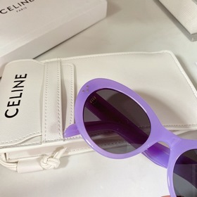 Новая реклама на официальном сайте CELINE. Простой стиль, который